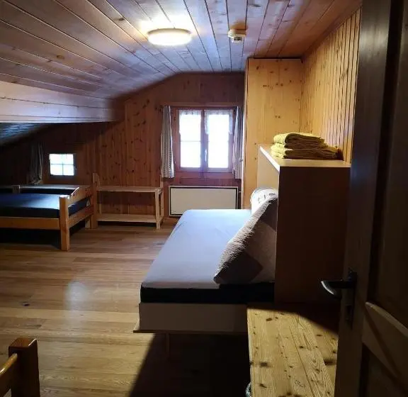 Habitació Quàdruple Estàndard Bany Compartit, B&b Gassa 95