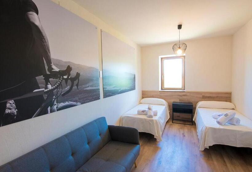 جناح مطلّ علي الجبل, Ciclolodge