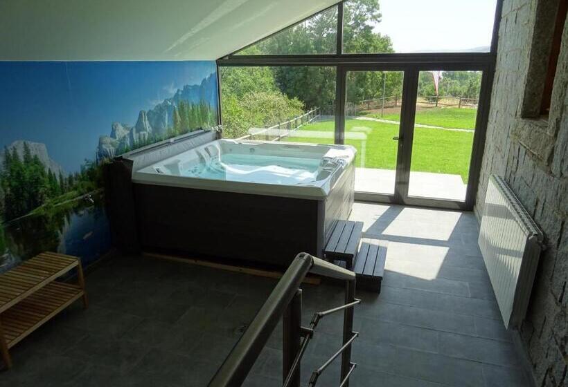 جناح مطلّ علي الجبل, Ciclolodge