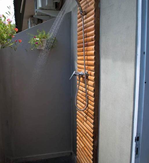 Chambre Standard, Rebels Point