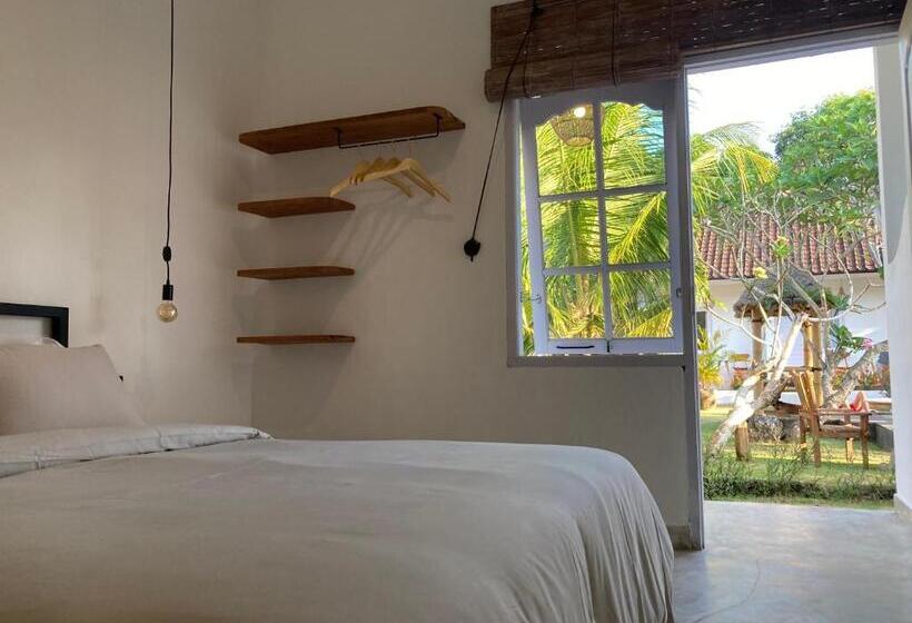 Chambre Deluxe, Rebels Point