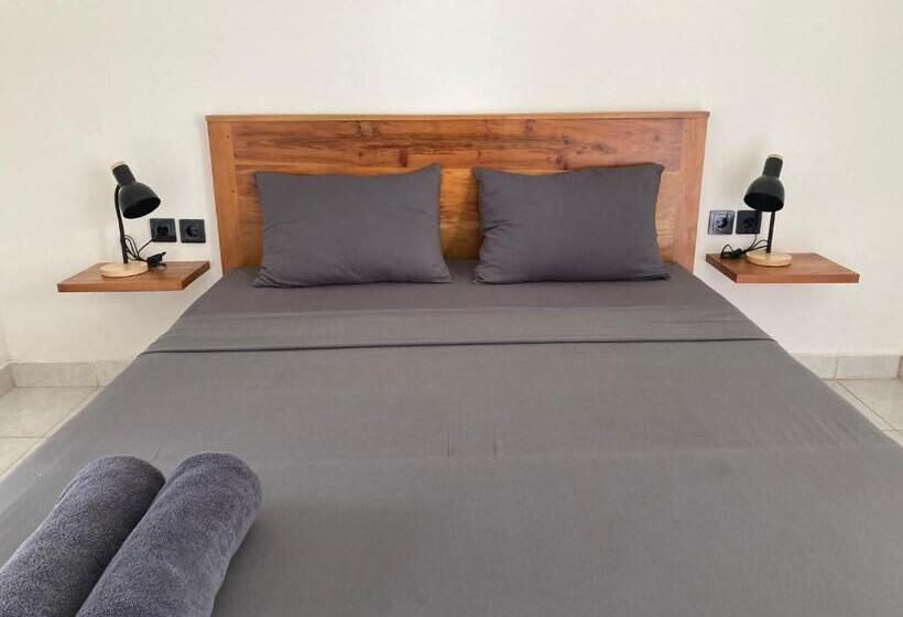 Chambre Supérieure, Rebels Point