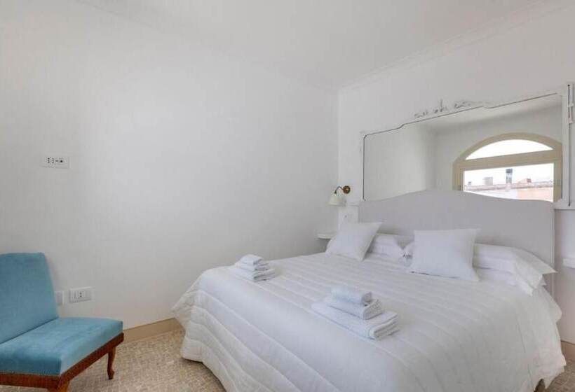 Superior Oda, Relais Carlo Alberto