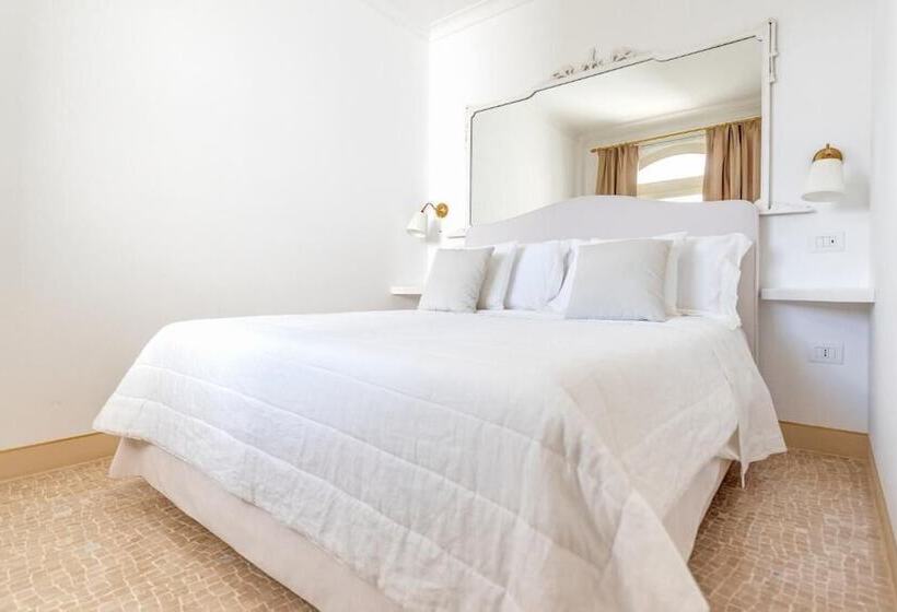 Superior Oda, Relais Carlo Alberto