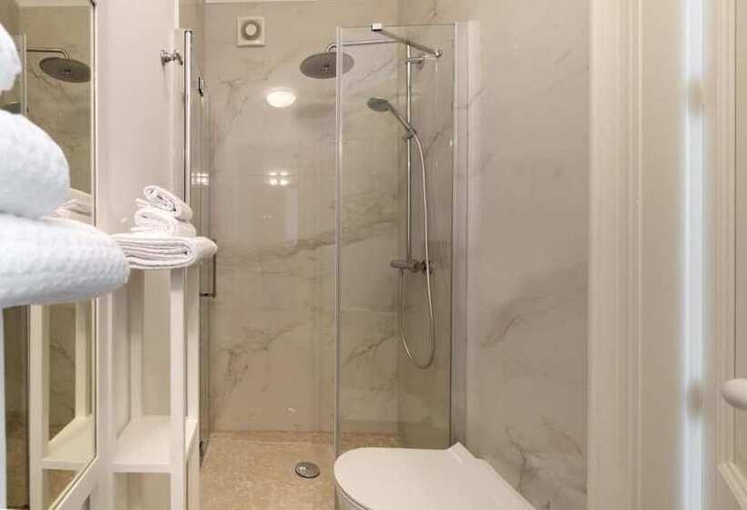 Superior Oda, Relais Carlo Alberto