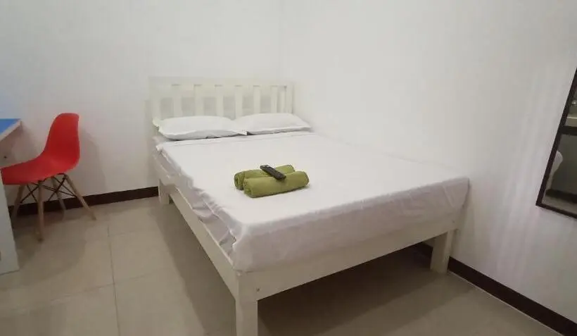 デラックススタジオ, Clark Pad Inn, Angeles City