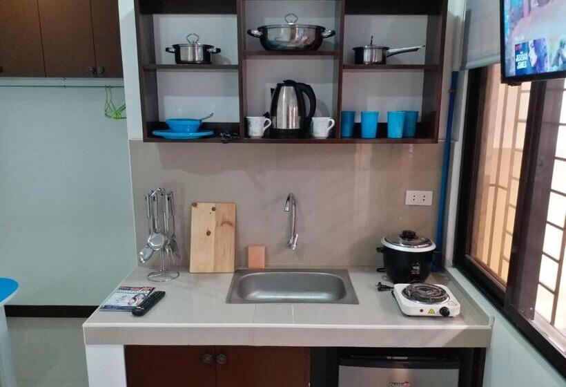Deluxe-studio, Clark Pad Inn, Angeles City