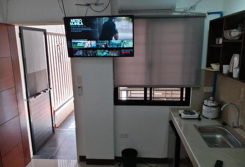 デラックススタジオ, Clark Pad Inn, Angeles City