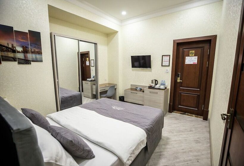 Habitació Estàndard, Leader