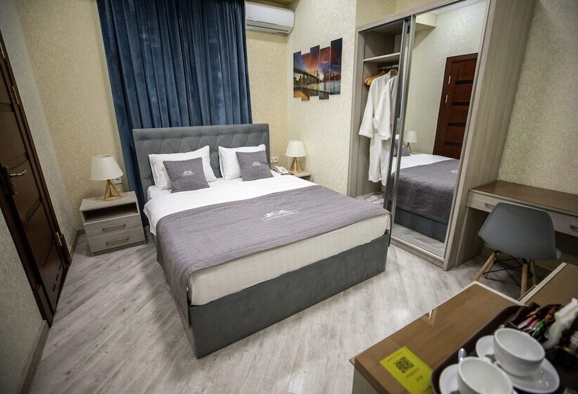 Habitació Estàndard, Leader