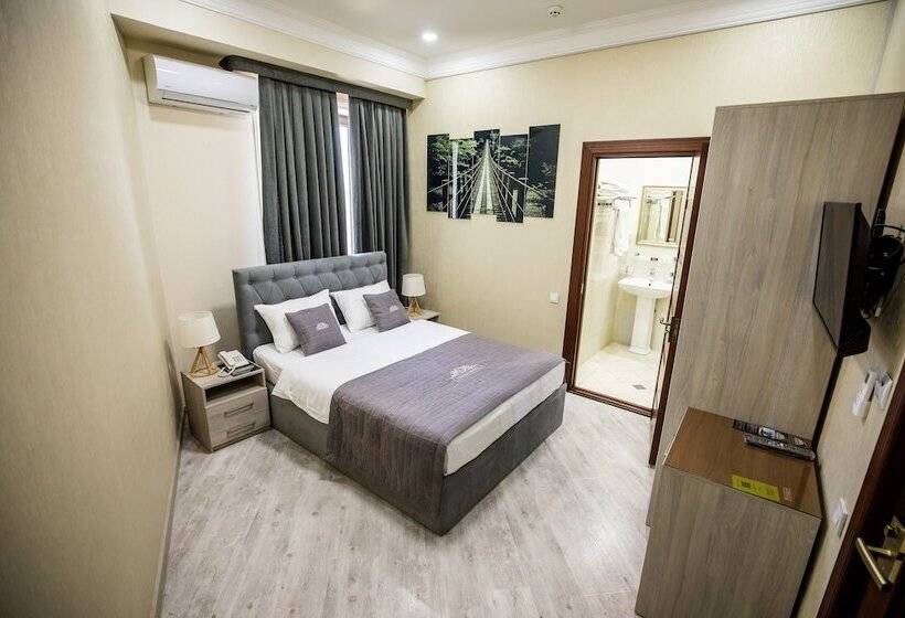 Habitació Estàndard, Leader