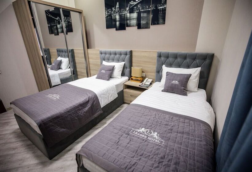 Habitació Estàndard, Leader