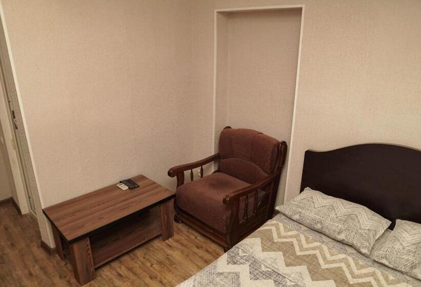 اتاق اکونومی, Venus