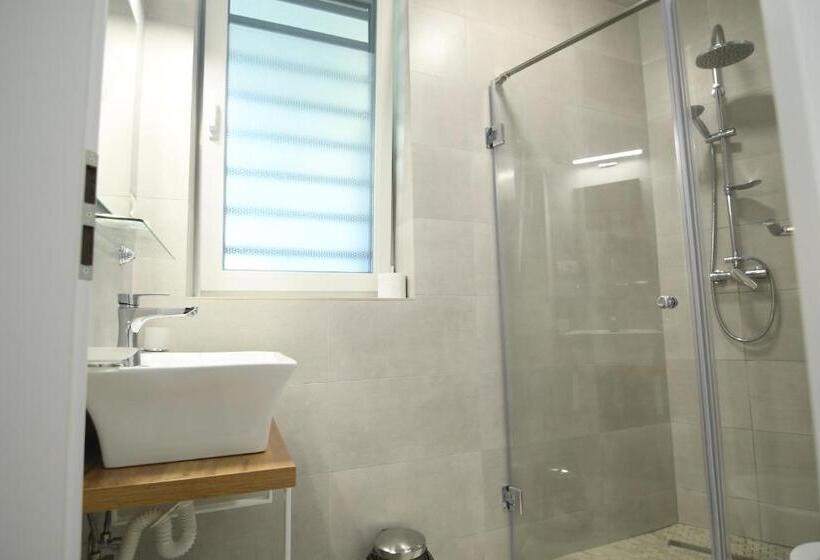 Номер Стандарт, Octogon