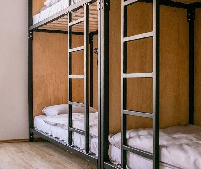 Łóżko we Wspólnym Pokoju, Schöndorf Hostel   Virtual Reception