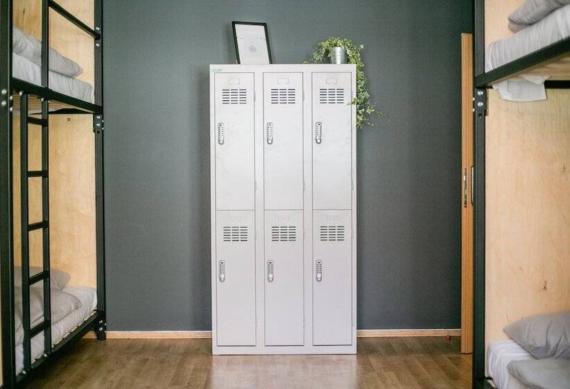 Łóżko we Wspólnym Pokoju, Schöndorf Hostel   Virtual Reception