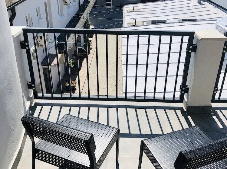 Pokój Czteroosobowy Standard, Schöndorf Hostel   Virtual Reception