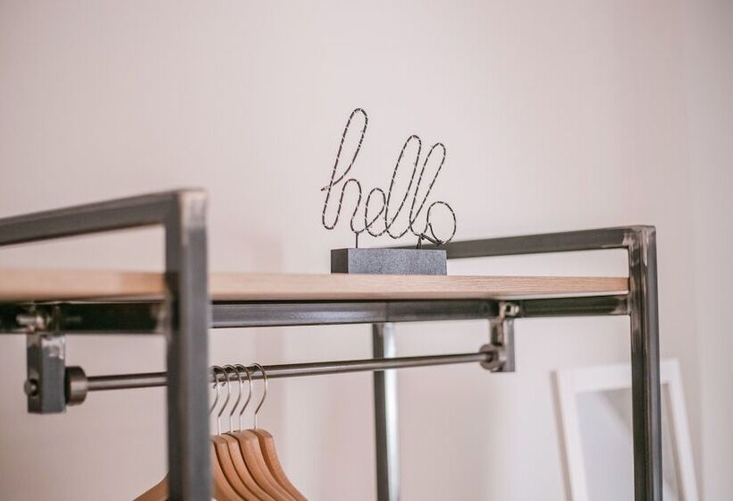 Pokój Czteroosobowy Standard, Schöndorf Hostel   Virtual Reception