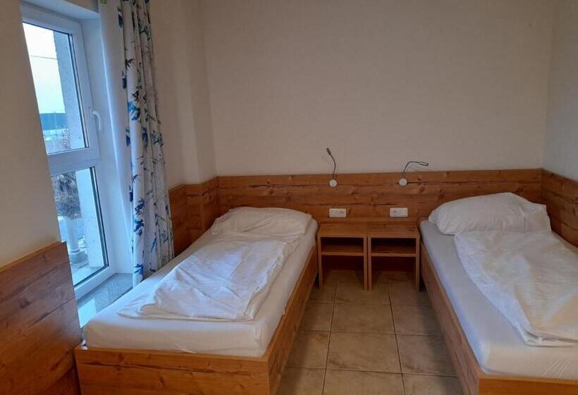 Апартаменты 2 Спальни, Apartment´s Marchtrenk