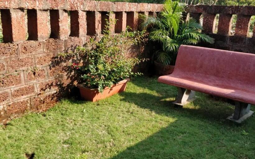 غرفة قياسية مطلّة علي الحديقة, Sea Winds