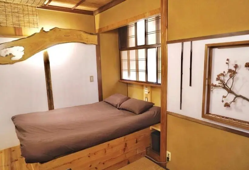 Deluxe-huone, Minka House
