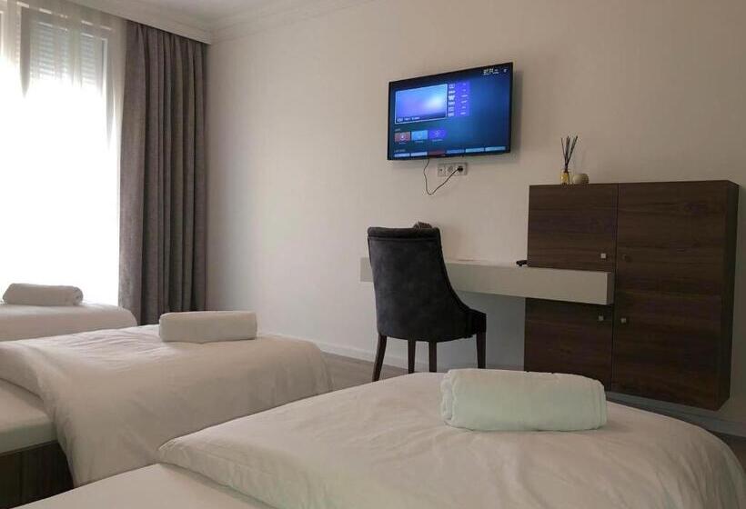 اتاق استاندارد سه نفره, Dardani