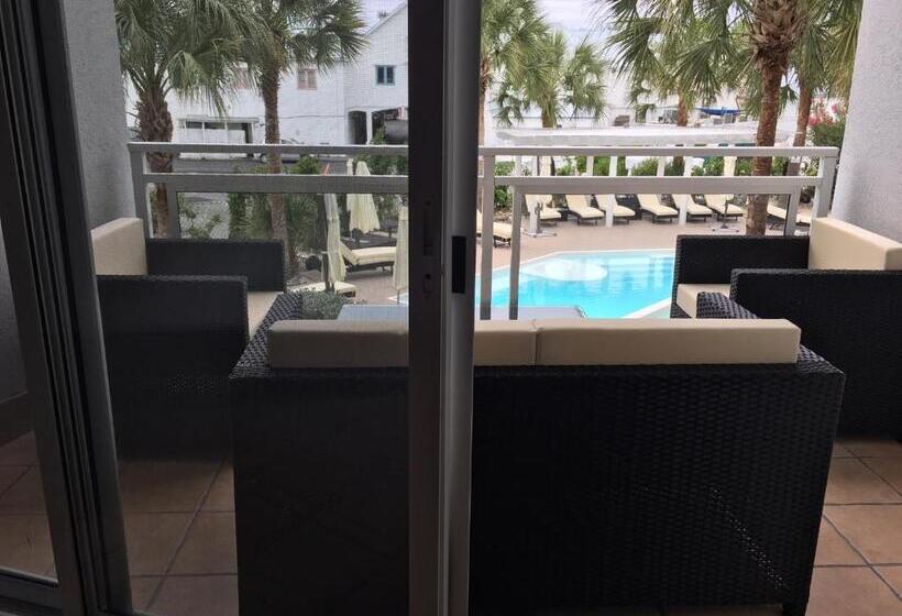 استودیوی لوکس, The All New Grace Bay Suites