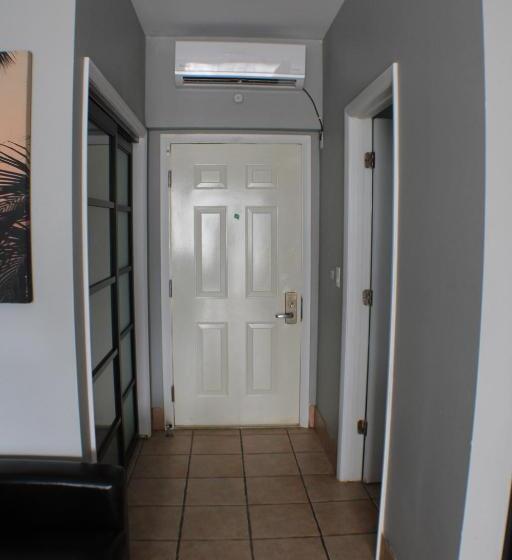 استودیوی لوکس, The All New Grace Bay Suites