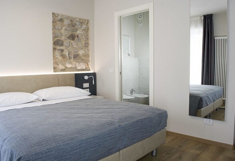 اتاق لوکس با بالکن, Casa Beccherie