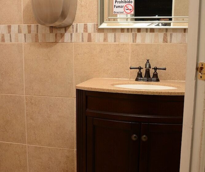 Quarto Estandar, Durazno Inn