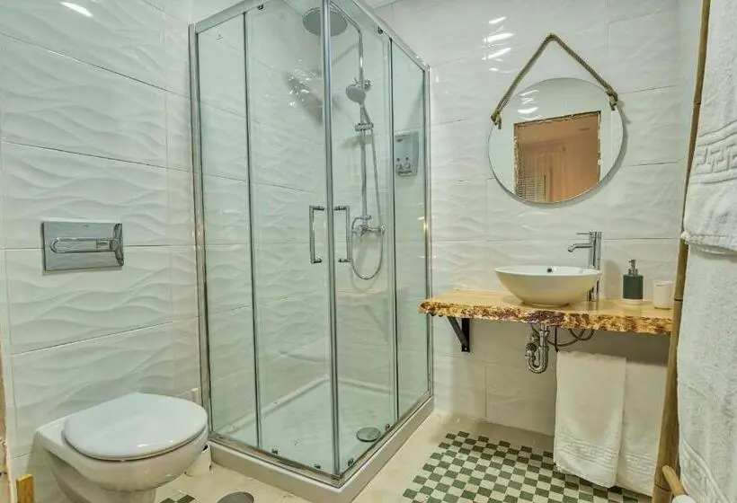 اتاق استاندارد, Roomqueo Only Adults