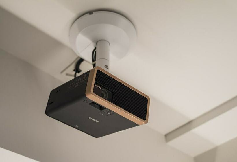 스탠다드 룸, Slash Kawasaki