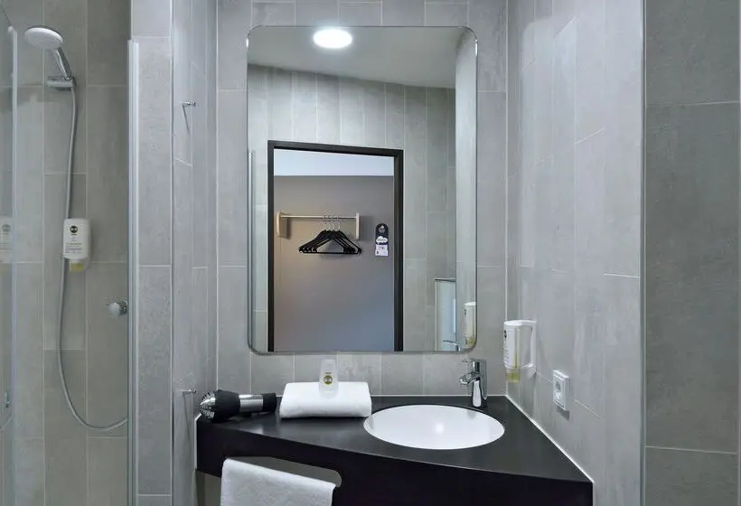 اتاق استاندارد, B&b Hotel Wien Hbf