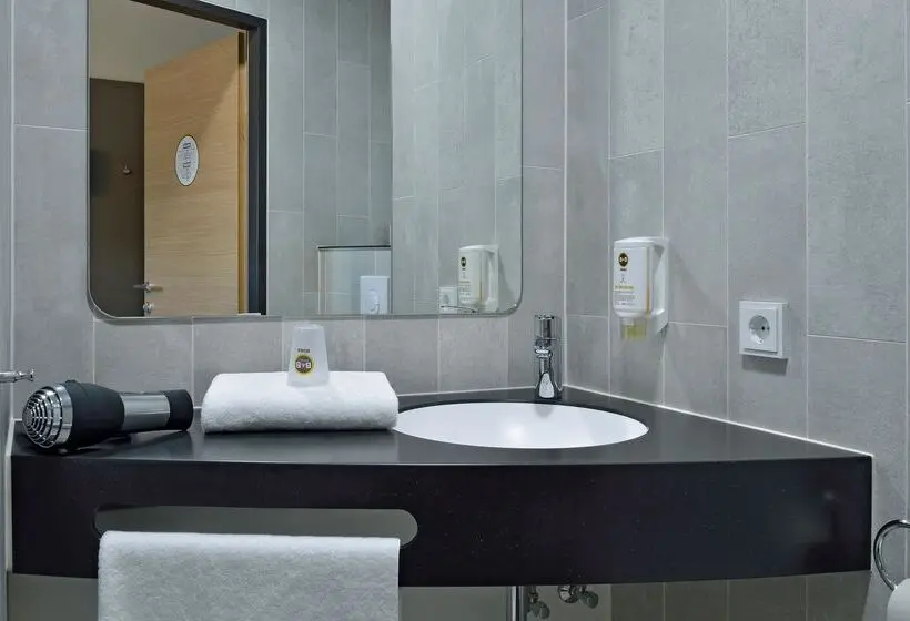 اتاق استاندارد, B&b Hotel Wien Hbf