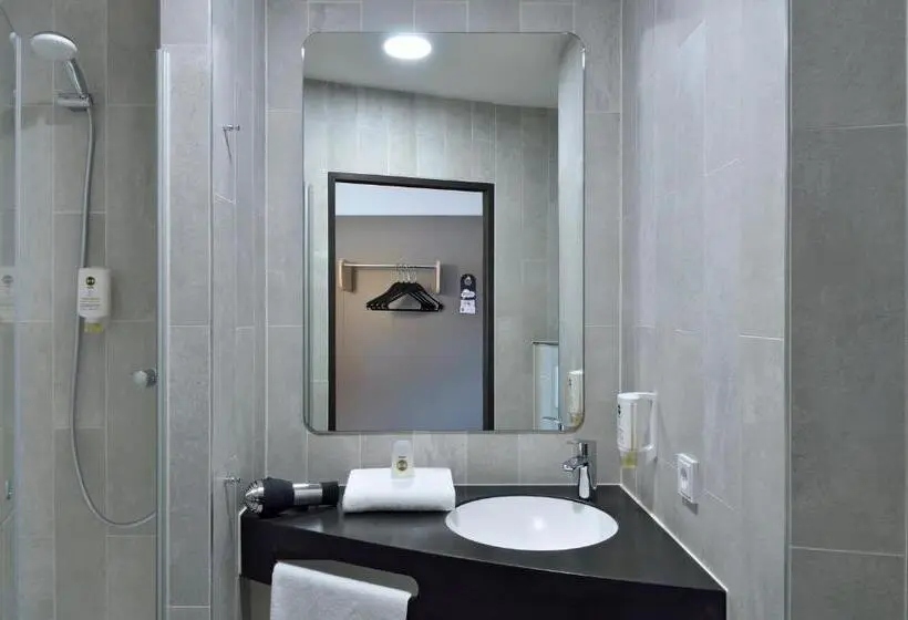 اتاق استاندارد سه نفره, B&b Hotel Wien Hbf