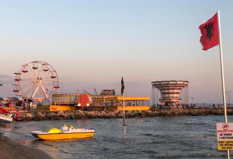 اتاق خانوادگی, Guest House Murati