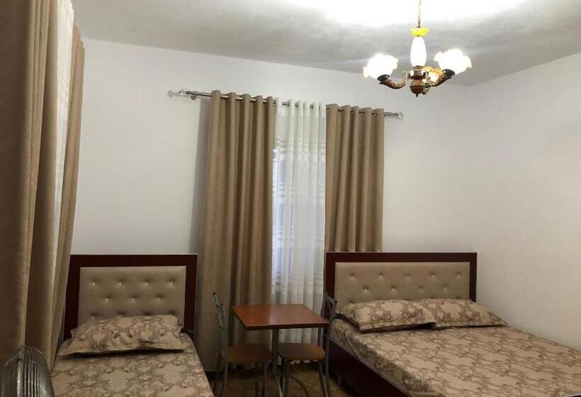 베이직 3인 룸, Guest House Murati
