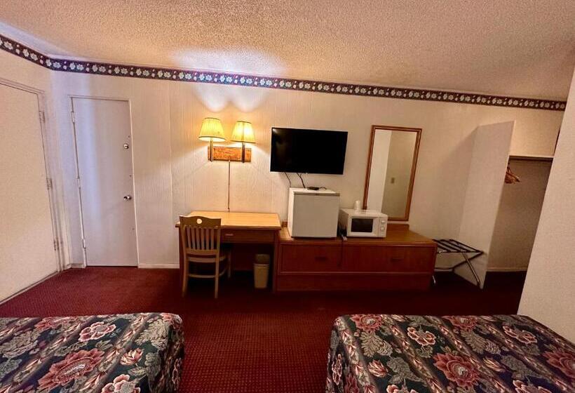 Номер Стандарт, The Hastings Inn Salina