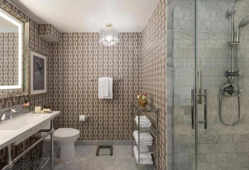 带大床的豪华间, Claremont Resort & Club