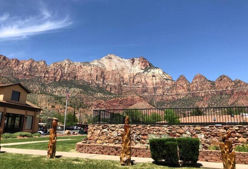 غرفة قياسية سرير كينج, Bumbleberry Inn