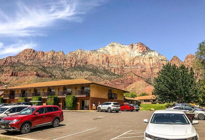 غرفة سوبيريور, Bumbleberry Inn