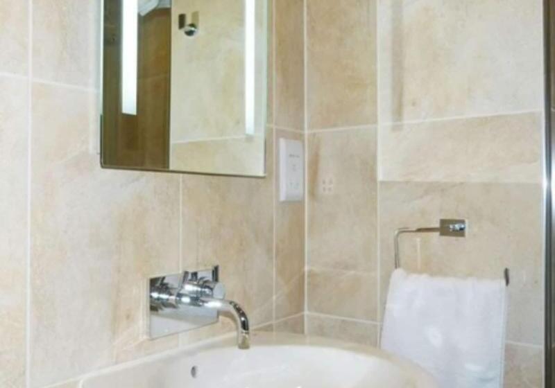 Номер Стандарт, Bumbleberry Inn