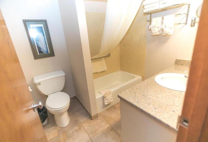 جناح, Canterbury Inn