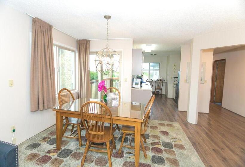 جناح غرفتين نوم, Canterbury Inn