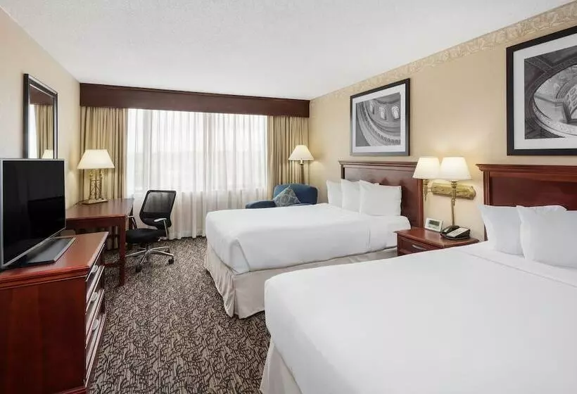 ２ダブルベッドのスタンダードルーム, Capitol Plaza Hotel Jefferson City