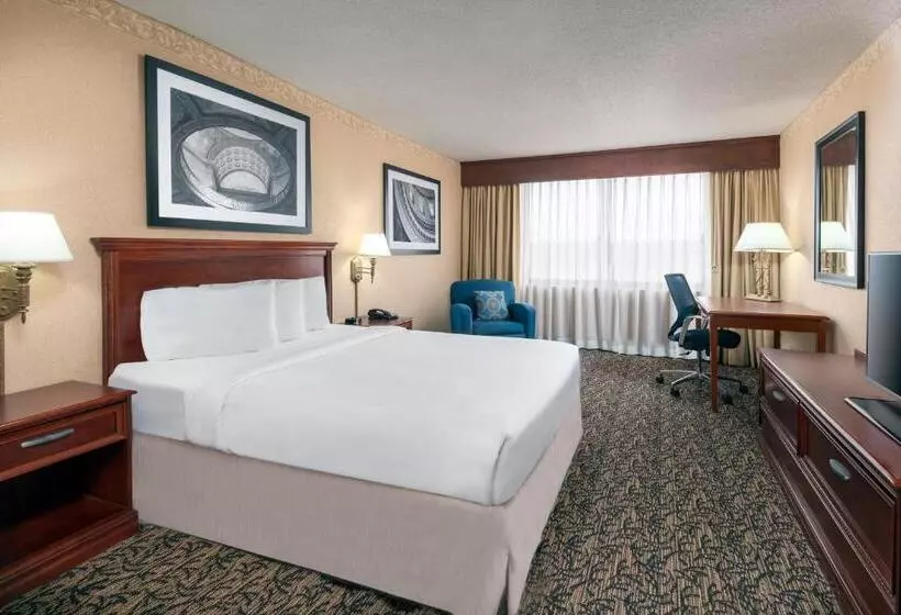 キングサイズベッドのスタンダードルーム, Capitol Plaza Hotel Jefferson City