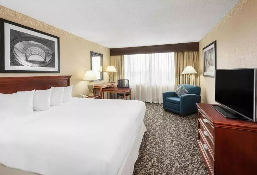身障者適用キングサイズベッドルーム, Capitol Plaza Hotel Jefferson City