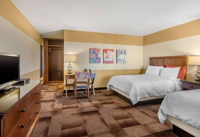 غرفه قياسيه سريرين مزدوجين, Carlton Oaks Lodge, Ascend Hotel Collection