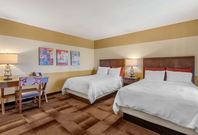 غرفه قياسيه سريرين مزدوجين, Carlton Oaks Lodge, Ascend Hotel Collection