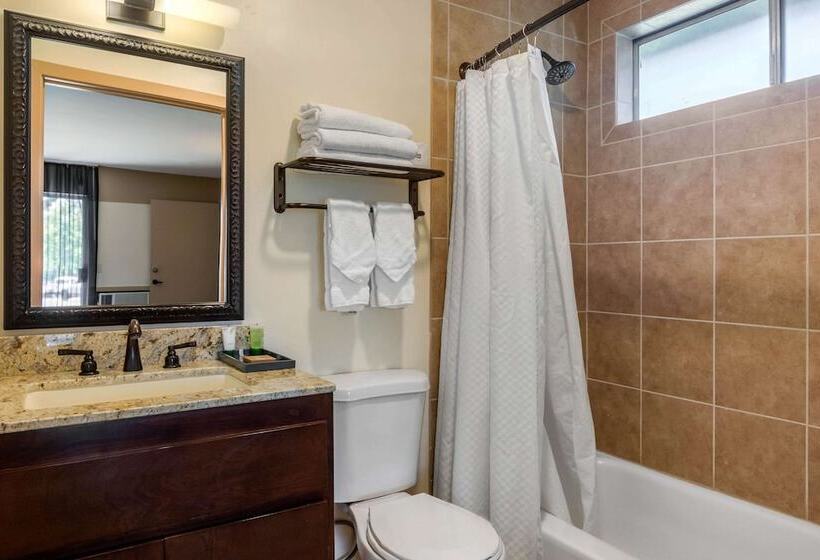 Люкс Адаптированный для Инвалидов, Carlton Oaks Lodge, Ascend Hotel Collection